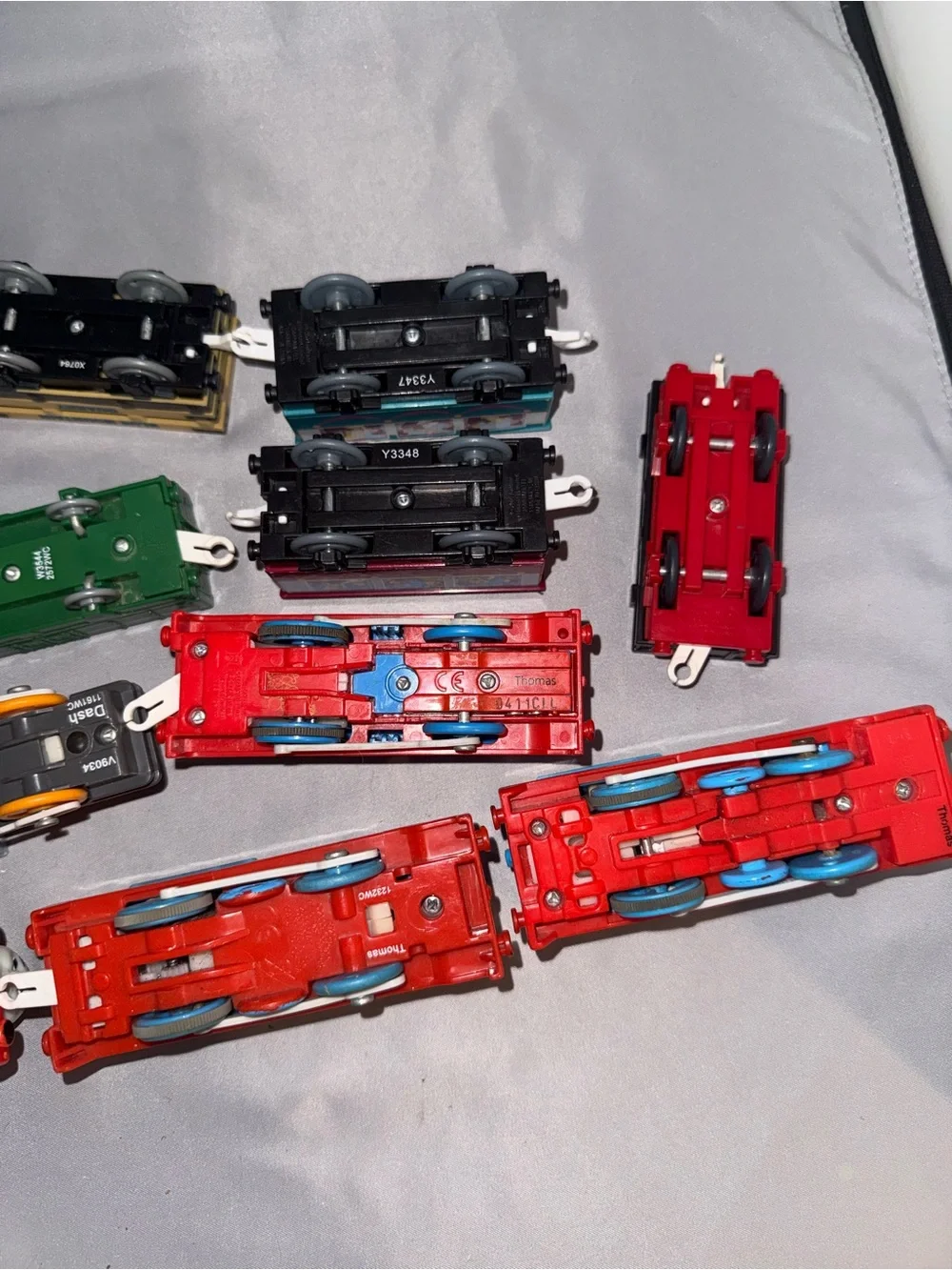 LOT OF 12 PIECES TOMY THOMAS & FRIENDS TRACKMASTER TRAINS from 2009